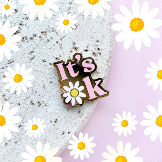 Enamel pin It's ok